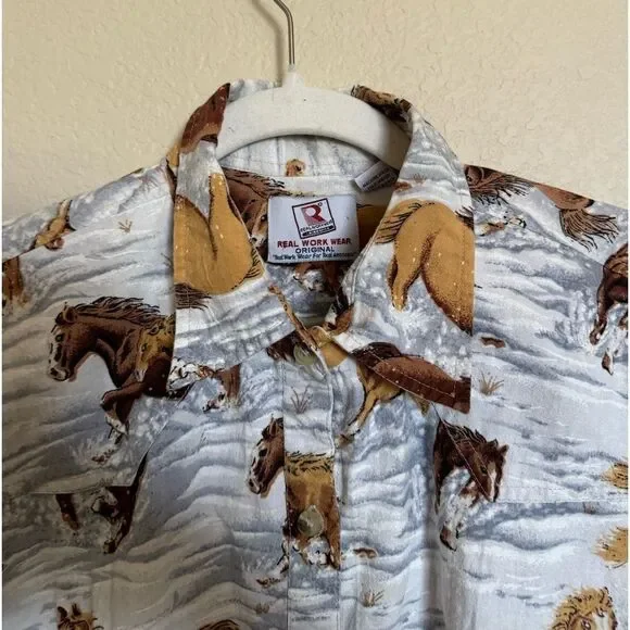 Vintage All Over Horse Button Down Shirt Size XL Winter Running Horse Print - Picture 2 of 7